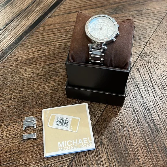 Michael Kors Silver-Tone Glitz Parker Watch